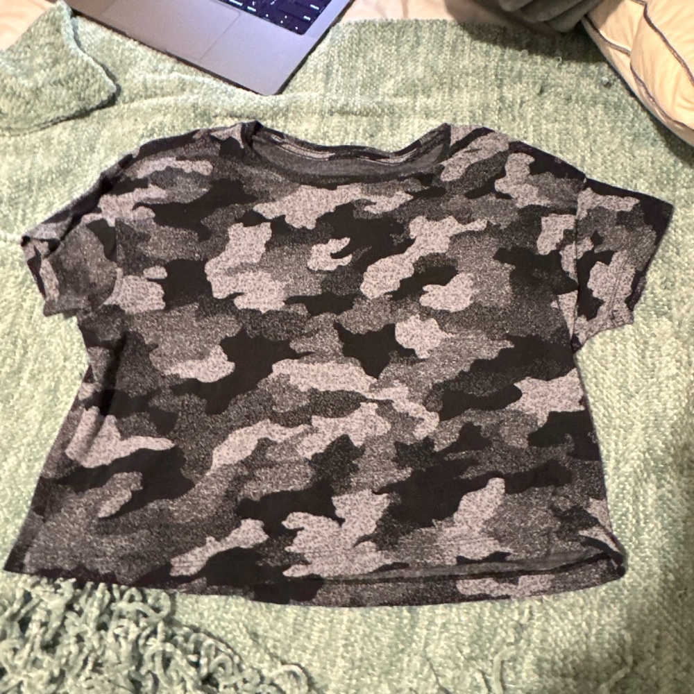 Lululemon came cropped shirt